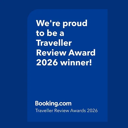 Modern With Pool And Balcony Hillside And Sea Views For Business Or Leisure Travellers Appartement Peyia