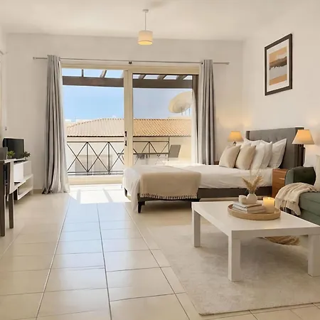 Sea View Studio In Peyia, Pool, Balcony , Fast Wifi Διαμέρισμα Πέγεια