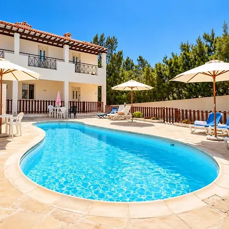 Sea View In Peyia, Pool, Balcony & Free Parking Appartamento *