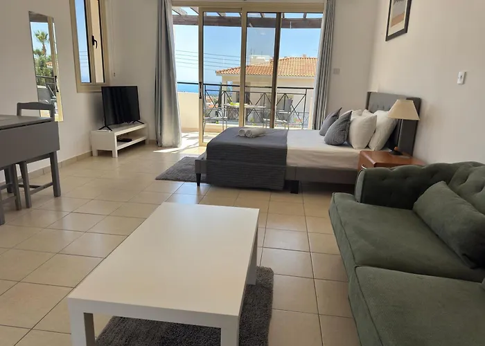 アパート Modern With Pool And Balcony Hillside And Sea Views For Business Or Leisure Travellers