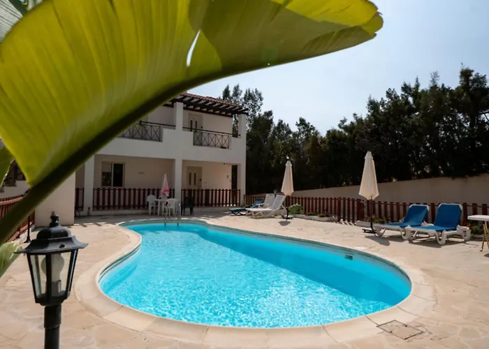 Modern With Pool And Balcony Hillside And Sea Views For Business Or Leisure Travellers アパート *