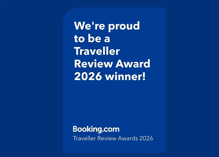 Modern With Pool And Balcony Hillside And Sea Views For Business Or Leisure Travellers アパート ペイヤ